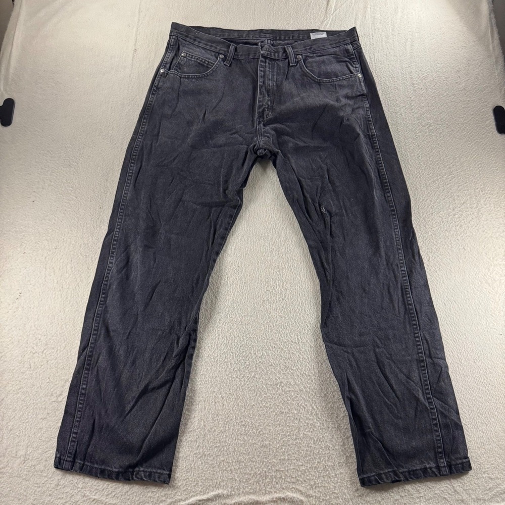 Wrangler Jeans Mens 36x30 Black Faded Straight Leg 100% Cotton Rugged Workwear